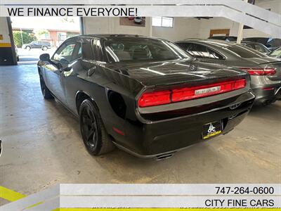 2014 Dodge Challenger SXT   - Photo 6 - Panorama City, CA 91402