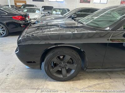 2014 Dodge Challenger SXT   - Photo 3 - Panorama City, CA 91402