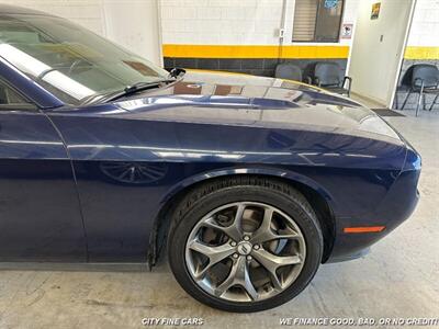 2017 Dodge Challenger SXT   - Photo 12 - Panorama City, CA 91402