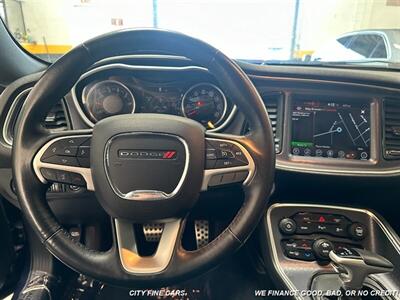 2017 Dodge Challenger SXT   - Photo 14 - Panorama City, CA 91402