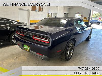 2017 Dodge Challenger SXT   - Photo 9 - Panorama City, CA 91402