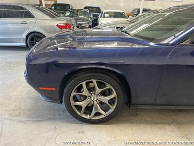 2017 Dodge Challenger SXT   - Photo 4 - Panorama City, CA 91402