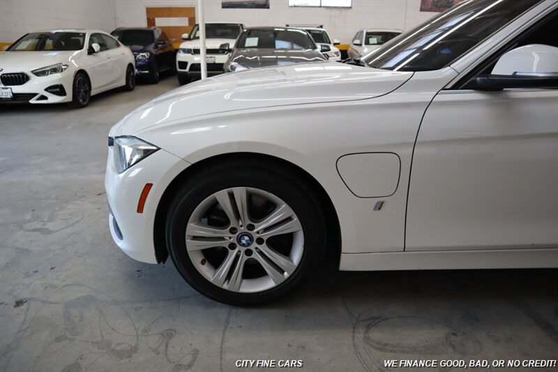 2017 BMW 3 Series 330e iPerformance - Photo 3 - Panorama City, CA 91402