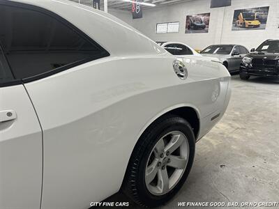 2014 Dodge Challenger R/T   - Photo 7 - Panorama City, CA 91402