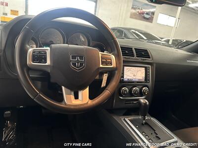 2014 Dodge Challenger R/T   - Photo 11 - Panorama City, CA 91402