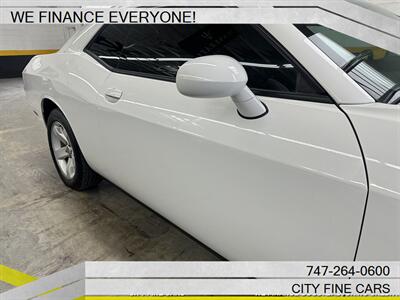 2014 Dodge Challenger R/T   - Photo 10 - Panorama City, CA 91402