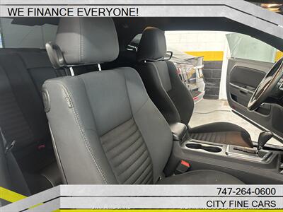 2014 Dodge Challenger R/T   - Photo 19 - Panorama City, CA 91402