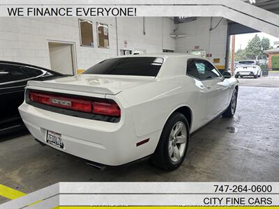 2014 Dodge Challenger R/T   - Photo 8 - Panorama City, CA 91402