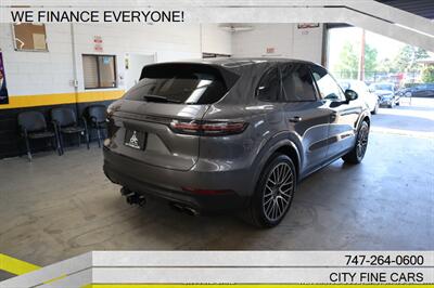 2020 Porsche Cayenne S   - Photo 9 - Panorama City, CA 91402