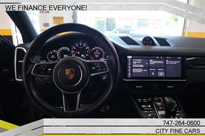 2020 Porsche Cayenne S   - Photo 14 - Panorama City, CA 91402