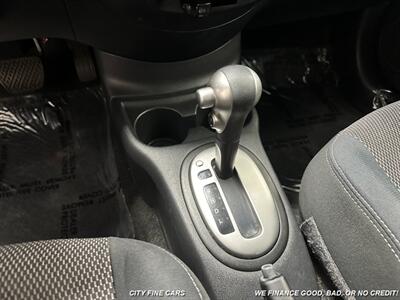 2016 Nissan Versa 1.6 SV   - Photo 16 - Panorama City, CA 91402