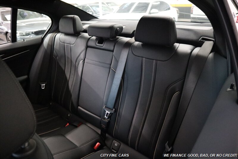 2020 BMW 5 Series 530e iPerformance - Photo 28 - Panorama City, CA 91402