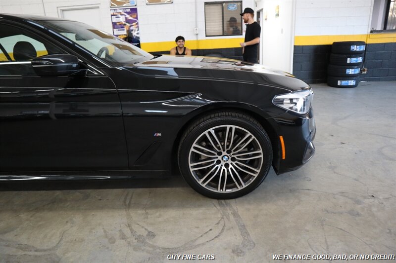 2020 BMW 5 Series 530e iPerformance - Photo 12 - Panorama City, CA 91402