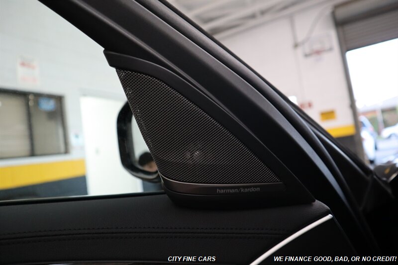 2020 BMW 5 Series 530e iPerformance - Photo 25 - Panorama City, CA 91402