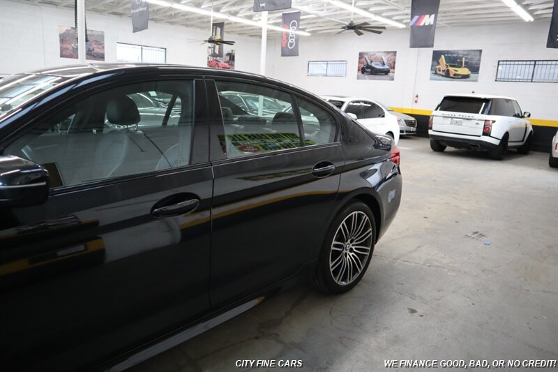 2020 BMW 5 Series 530e iPerformance - Photo 6 - Panorama City, CA 91402