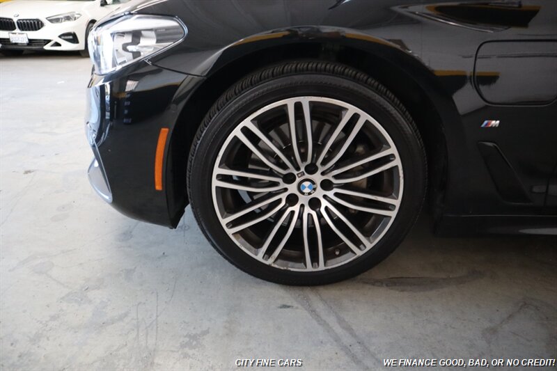 2020 BMW 5 Series 530e iPerformance - Photo 4 - Panorama City, CA 91402