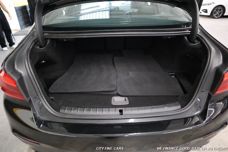 2020 BMW 5 Series 530e iPerformance - Photo 29 - Panorama City, CA 91402