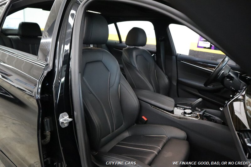 2020 BMW 5 Series 530e iPerformance - Photo 32 - Panorama City, CA 91402