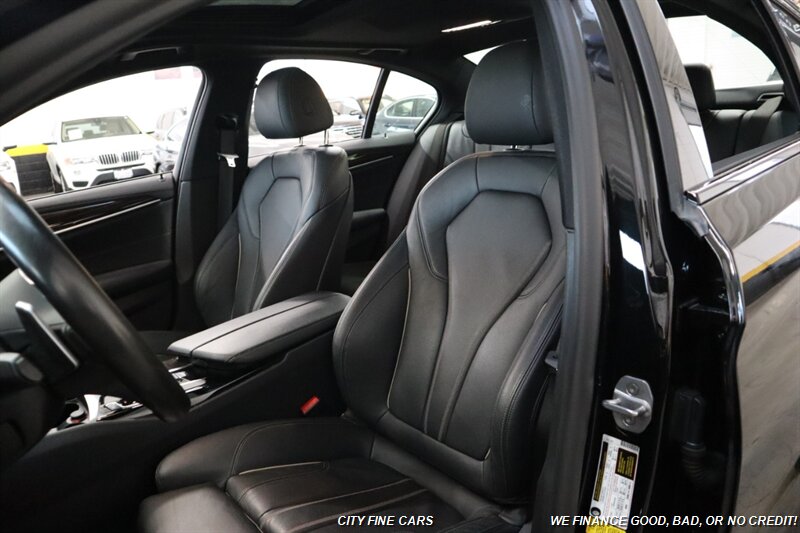 2020 BMW 5 Series 530e iPerformance - Photo 27 - Panorama City, CA 91402