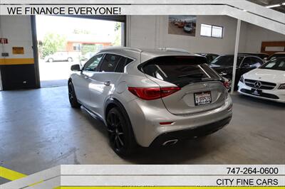 2019 INFINITI QX30 Essential   - Photo 6 - Panorama City, CA 91402