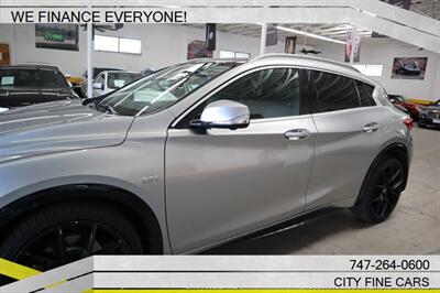 2019 INFINITI QX30 Essential   - Photo 4 - Panorama City, CA 91402
