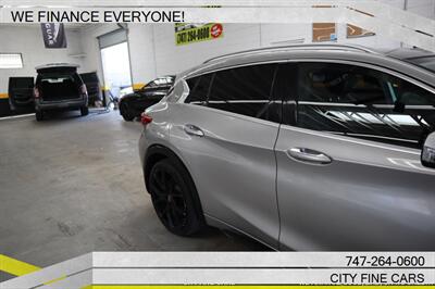 2019 INFINITI QX30 Essential   - Photo 9 - Panorama City, CA 91402