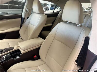 2017 Lexus ES   - Photo 32 - Panorama City, CA 91402