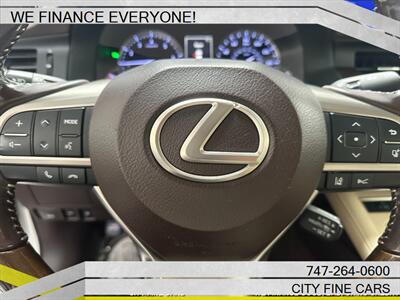 2017 Lexus ES   - Photo 20 - Panorama City, CA 91402