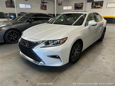 2017 Lexus ES   - Photo 2 - Panorama City, CA 91402