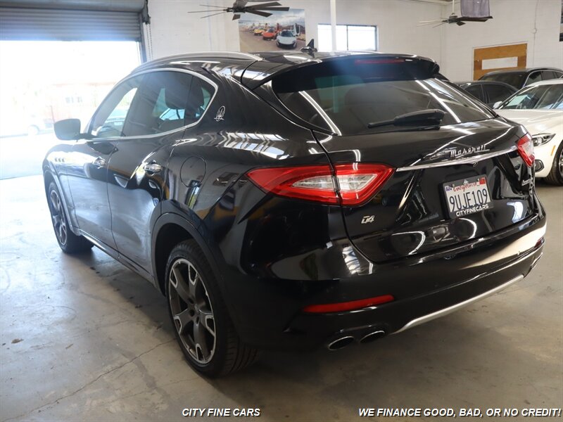 2018 Maserati Levante GranLusso - Photo 6 - Panorama City, CA 91402
