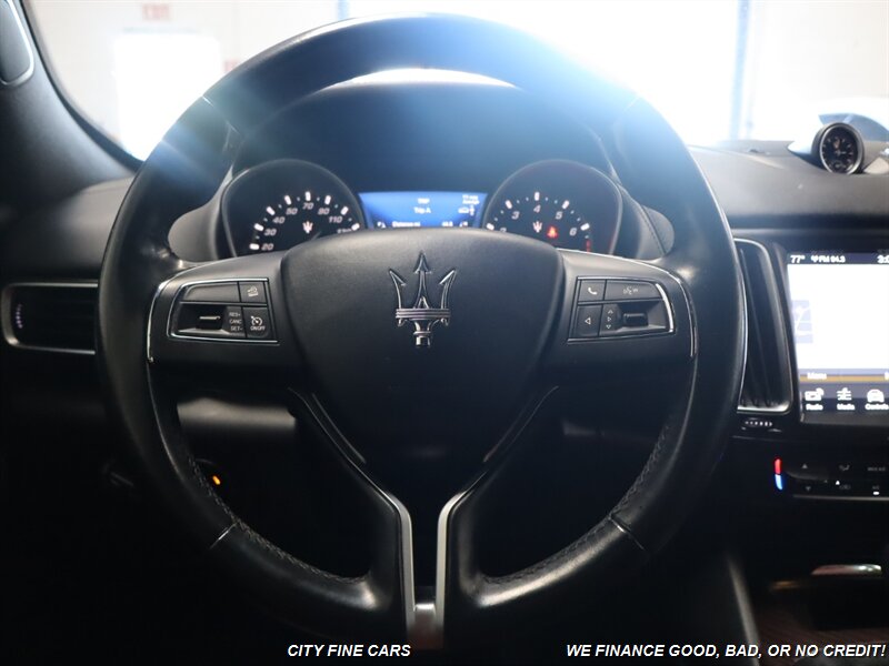 2018 Maserati Levante GranLusso - Photo 16 - Panorama City, CA 91402