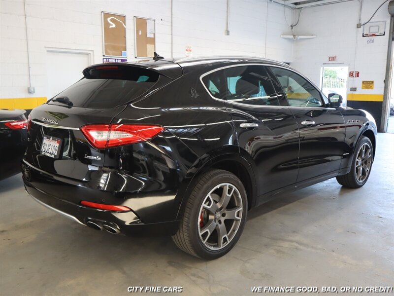 2018 Maserati Levante GranLusso - Photo 8 - Panorama City, CA 91402