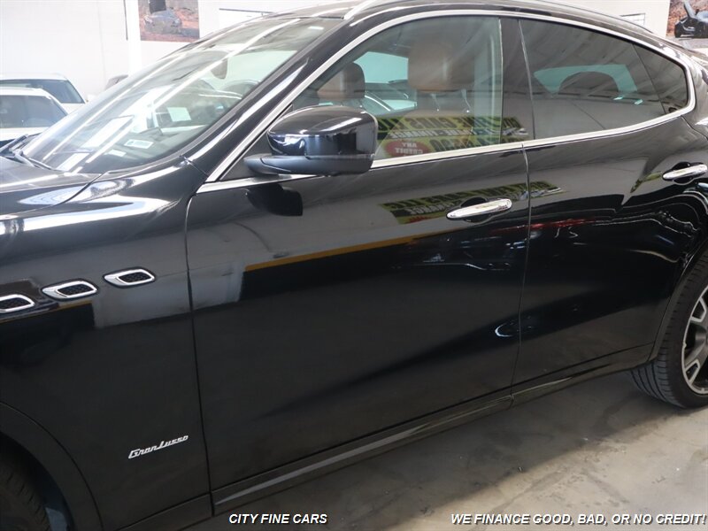 2018 Maserati Levante GranLusso - Photo 4 - Panorama City, CA 91402