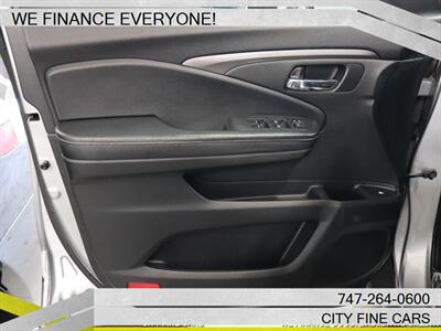 2017 Honda Ridgeline RT   - Photo 16 - Panorama City, CA 91402