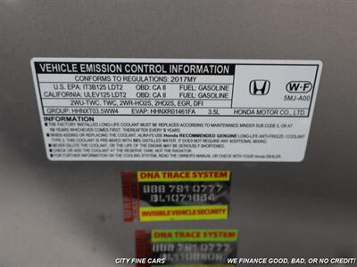 2017 Honda Ridgeline RT   - Photo 35 - Panorama City, CA 91402