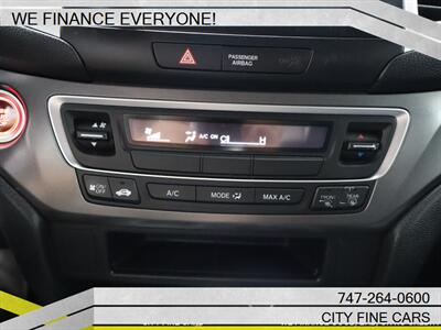2017 Honda Ridgeline RT   - Photo 26 - Panorama City, CA 91402