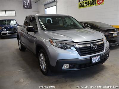 2017 Honda Ridgeline RT   - Photo 14 - Panorama City, CA 91402