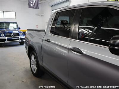 2017 Honda Ridgeline RT   - Photo 11 - Panorama City, CA 91402