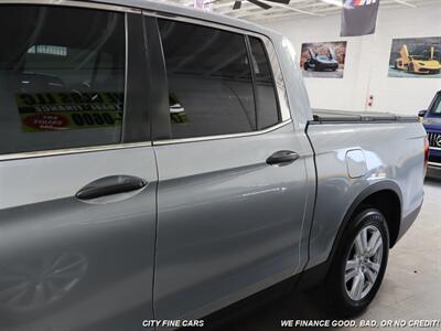2017 Honda Ridgeline RT   - Photo 5 - Panorama City, CA 91402