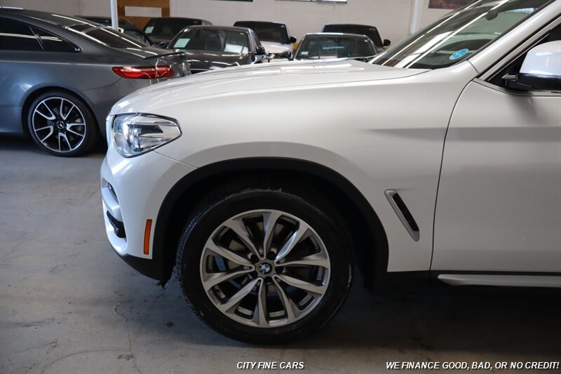 2019 BMW X3 30i photo 3