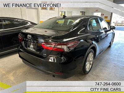 2022 Toyota Camry LE   - Photo 9 - Panorama City, CA 91402