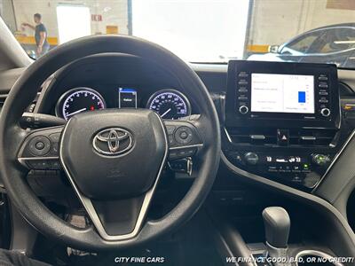 2022 Toyota Camry LE   - Photo 15 - Panorama City, CA 91402