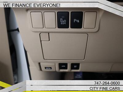 2014 Lexus ES   - Photo 15 - Panorama City, CA 91402