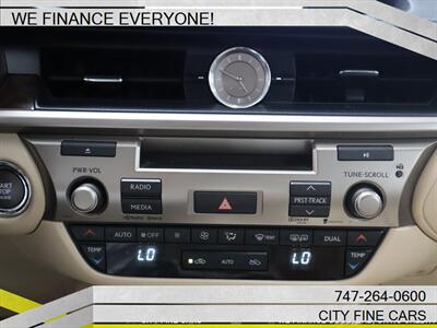 2014 Lexus ES   - Photo 21 - Panorama City, CA 91402