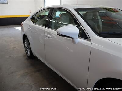2014 Lexus ES   - Photo 11 - Panorama City, CA 91402