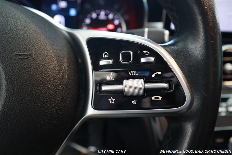 2019 Mercedes-Benz C 300 - Photo 18 - Panorama City, CA 91402