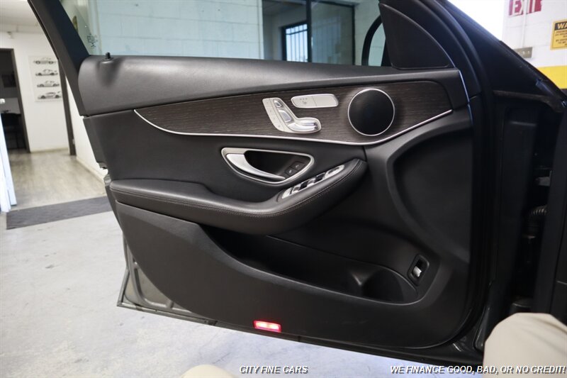 2019 Mercedes-Benz C 300 - Photo 25 - Panorama City, CA 91402