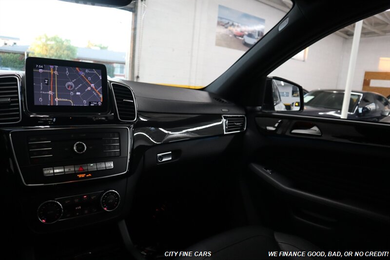 2019 Mercedes-Benz AMG GLE 43 - Photo 18 - Panorama City, CA 91402