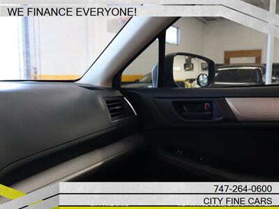 2018 Subaru Outback 2.5i   - Photo 26 - Panorama City, CA 91402