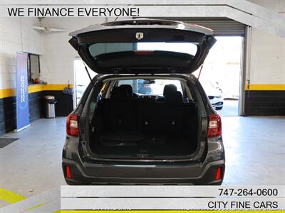 2018 Subaru Outback 2.5i   - Photo 30 - Panorama City, CA 91402